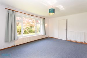 Sitting Room- click for photo gallery